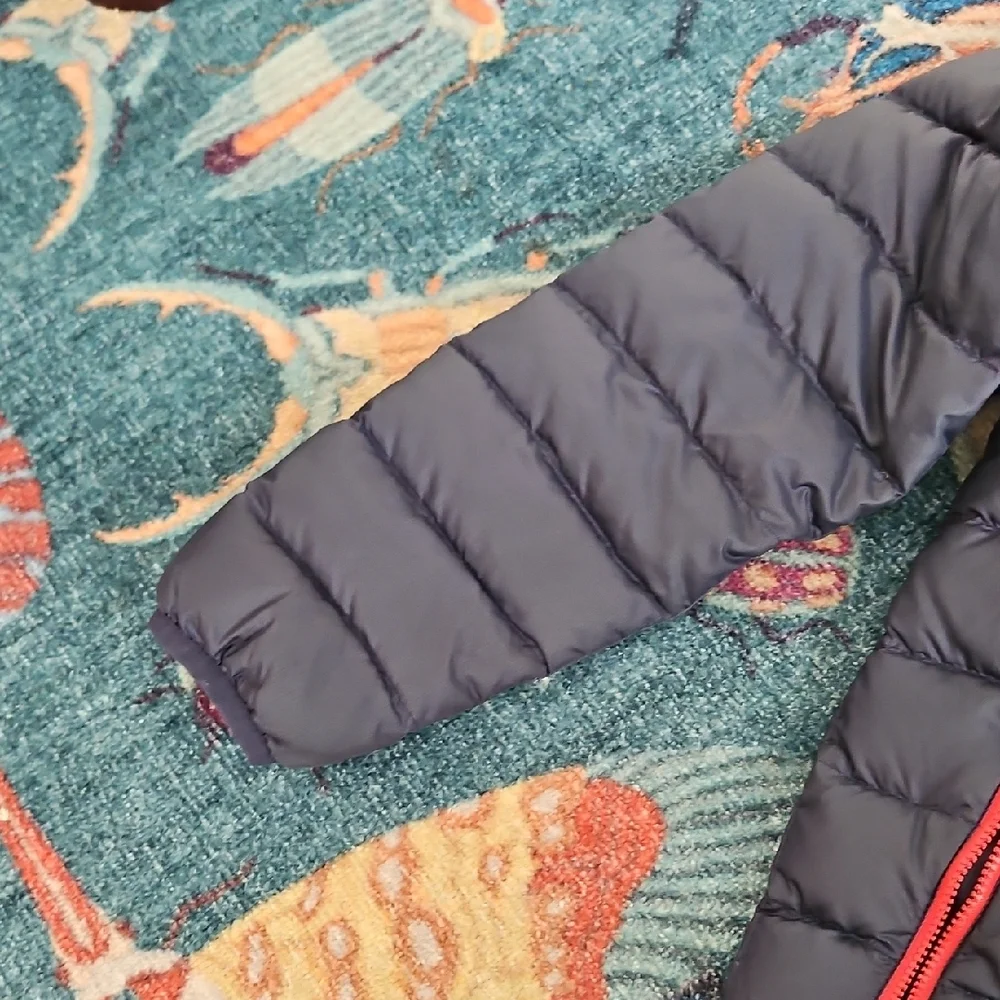 Patagonia Dark Blue Jacket with Red Zippers - Picture 3 of 7